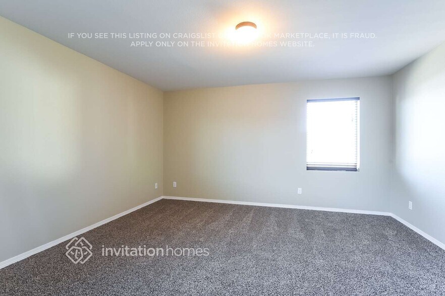 Building Photo - 1319 Daffodil Ave NE