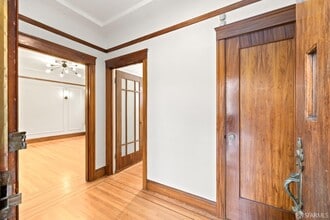 Building Photo - 1605 20th Ave