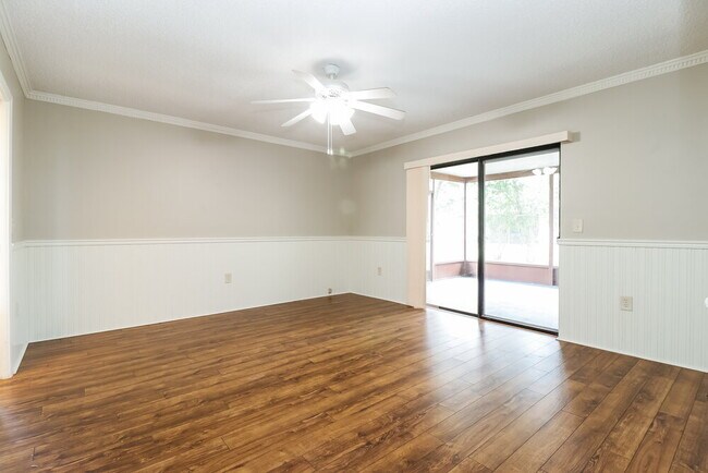 Building Photo - 5113 Gardendale Ln