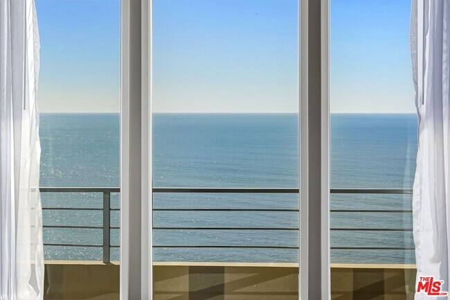 Building Photo - 18065 Coastline Dr