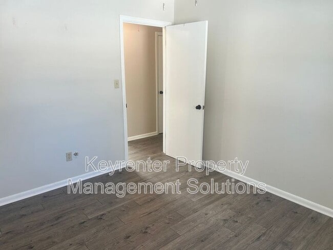 Building Photo - 266 Crawford Dr