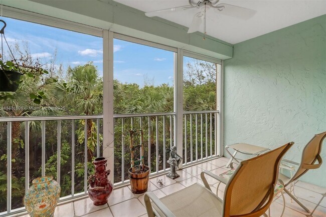 Building Photo - 3041 Sandpiper Bay Cir