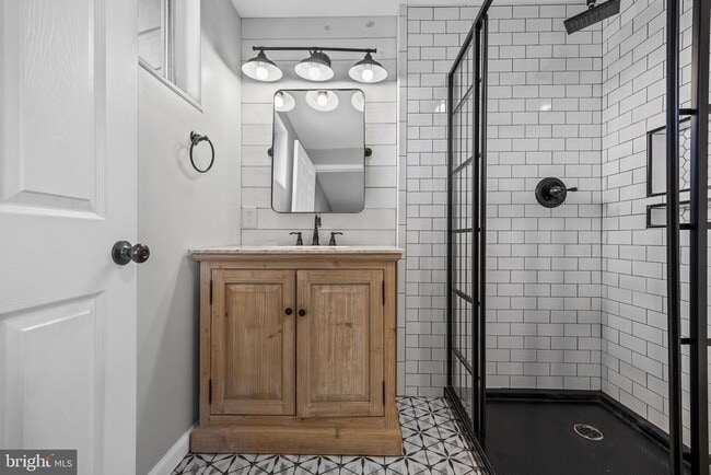 Building Photo - 2211 New Albany Rd