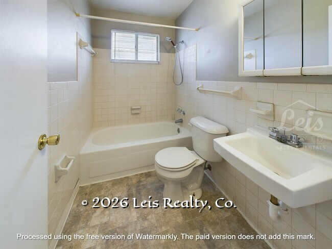 Building Photo - 405 N Owens Dr