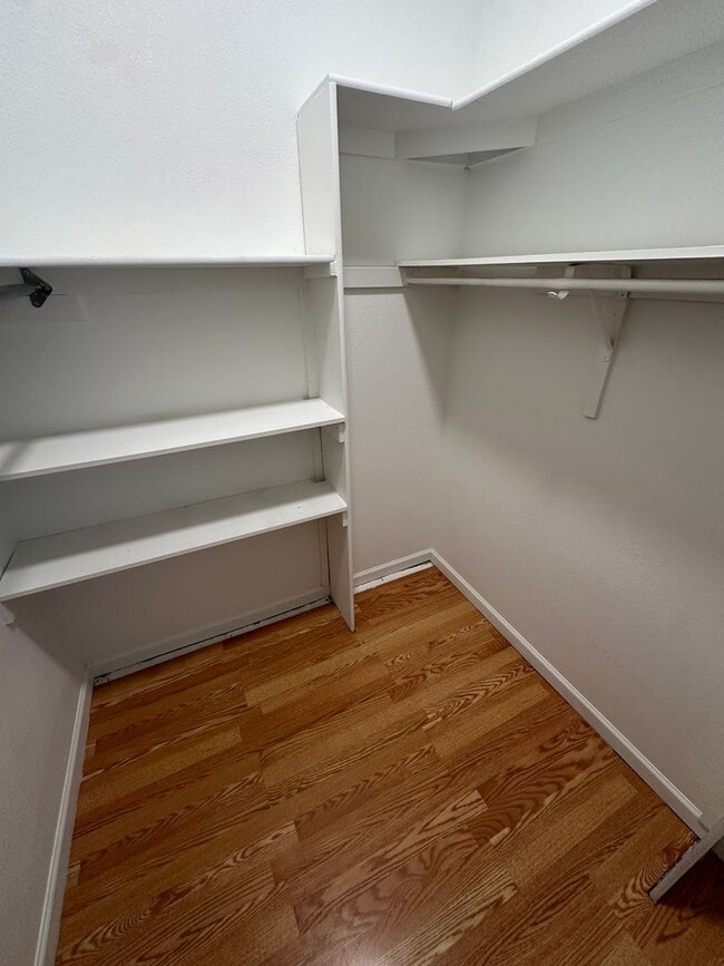 Building Photo - Clean, spacious, 2 bedroom, 2.5 bath townhome - near Buckley AFB!