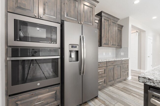 Building Photo - 3204 E 2840 S