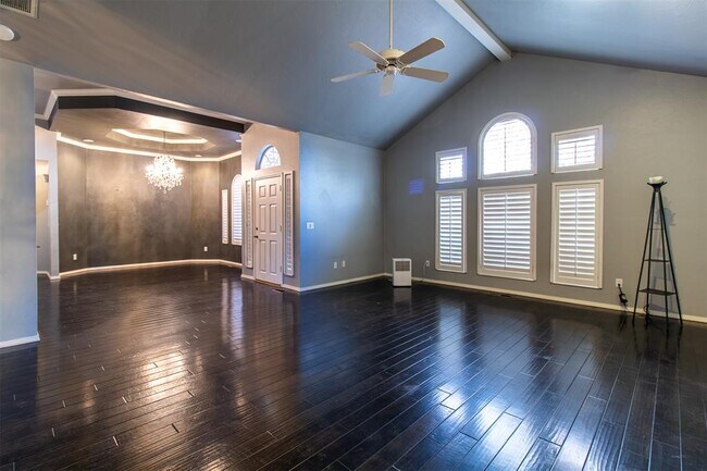 Building Photo - 2812 SW 109th St