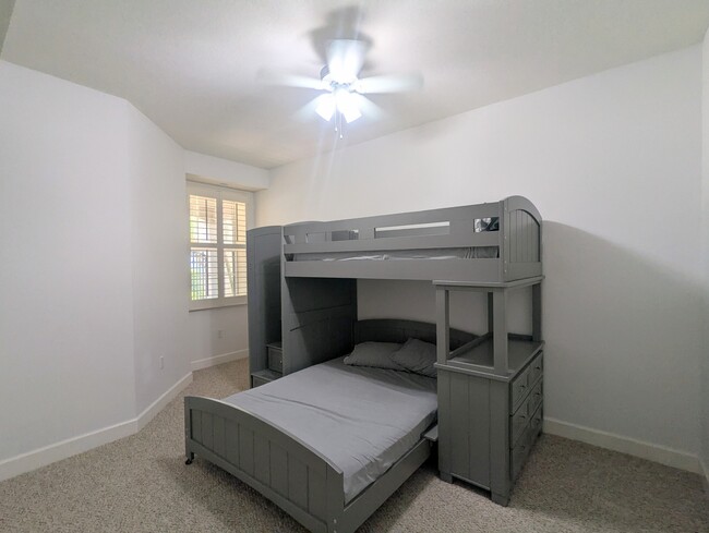 Building Photo - 5284 Descanso Ct