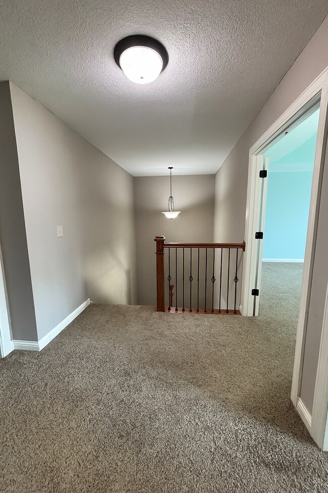 Building Photo - Beautifully Spacious 4bed 3.5bath Home, in...