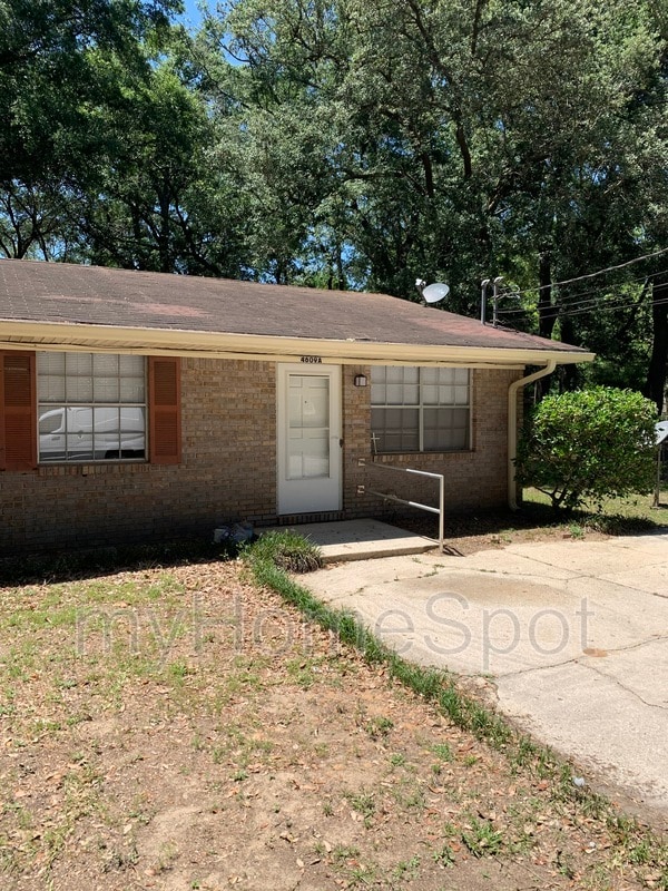 Building Photo - 4609A Saufley Field Rd