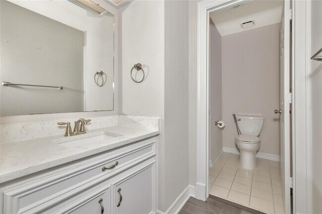 Building Photo - 11771 Quail Creek Dr