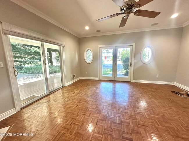 Building Photo - 426 Harnell Ave