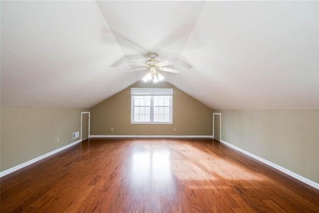 Building Photo - 1049 Seven Springs Cir NE