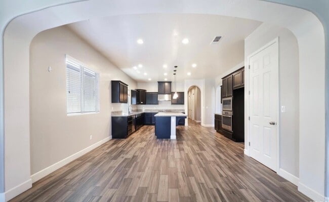 Building Photo - 9200 Rancho Viejo Dr
