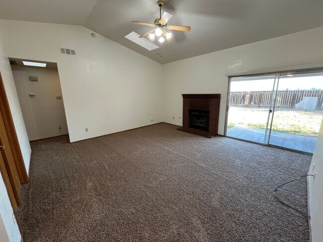 Building Photo - Gorgeous 3 Bedroom Home Coming Soon!!!