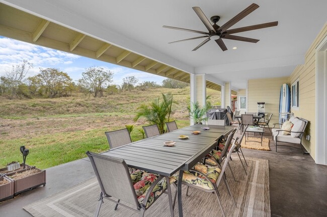 Building Photo - Contemporary Home in Gated Community