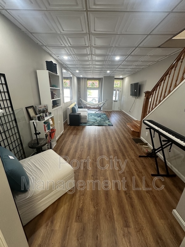 Building Photo - 114 N Highland Ave