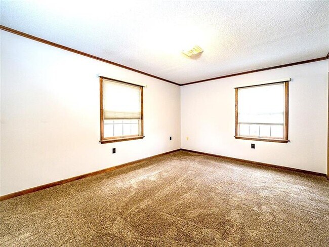 Building Photo - 641 Browns Ferry Rd