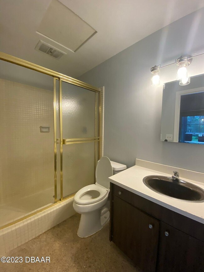 Building Photo - 1 Arrowhead Dr