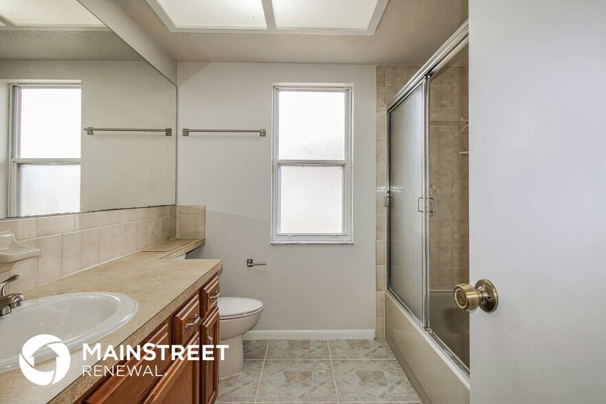 Building Photo - 4036 Montano Ave