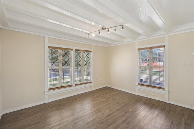 Building Photo - 321 E Orange St