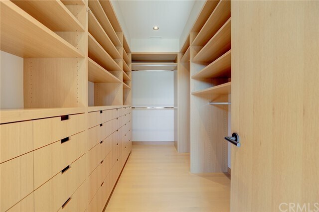 Building Photo - 1612 Ocean Dr