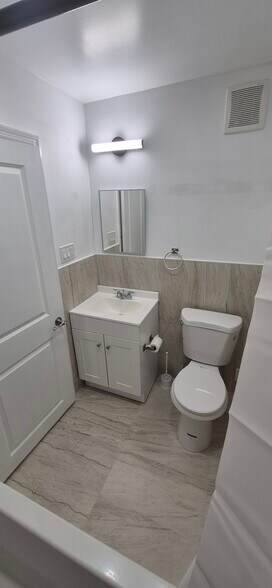 Building Photo - 5575 Ogontz Ave