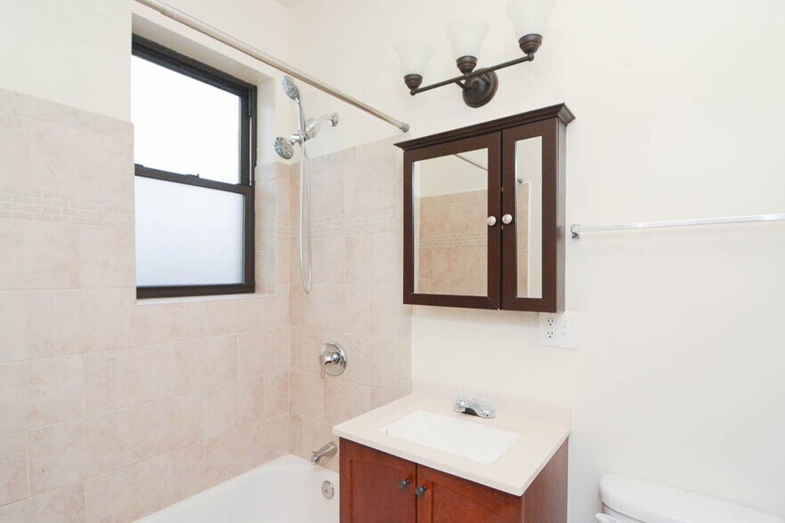 Building Photo - 343 Park Ave