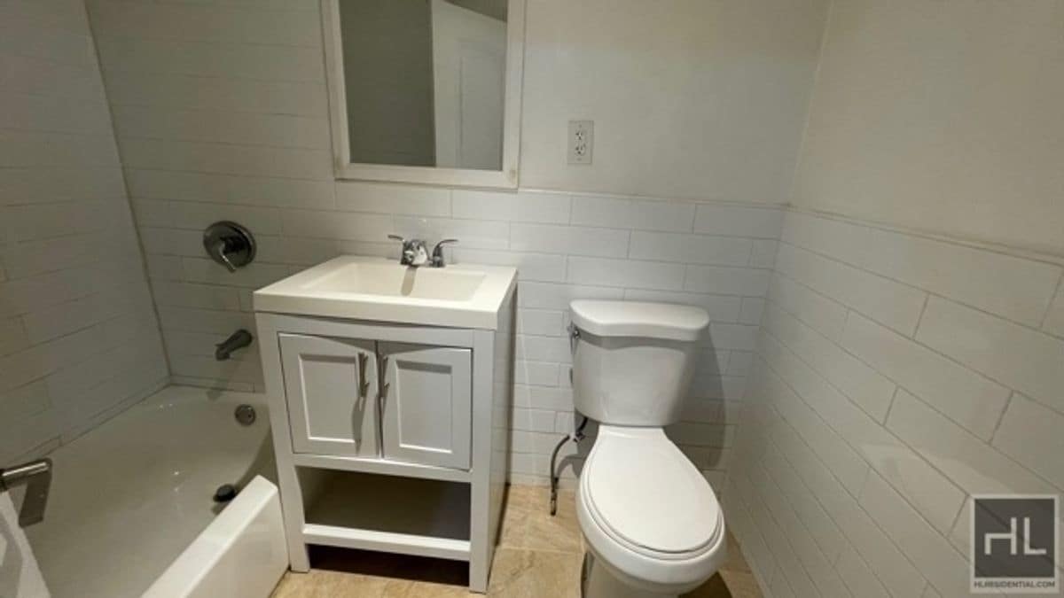 Building Photo - 1860 Prospect Pl