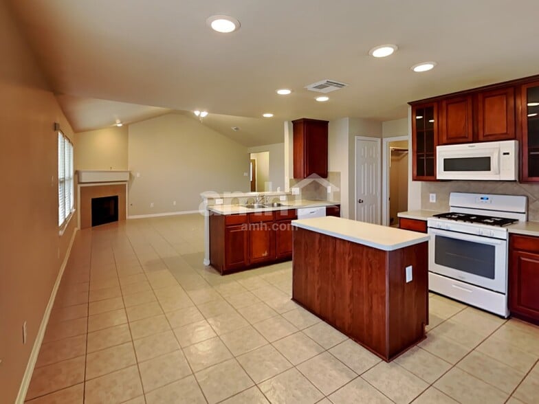 Building Photo - 3434 Falcon Trail Ct