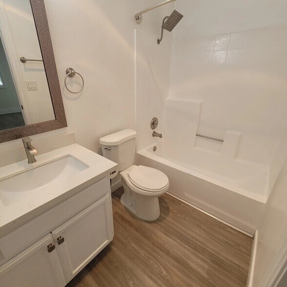 Building Photo - 2669 S Barrington Ave