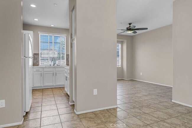 Building Photo - 210 Timberwood