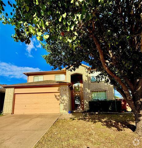 Building Photo - 4000 Juniper Ct
