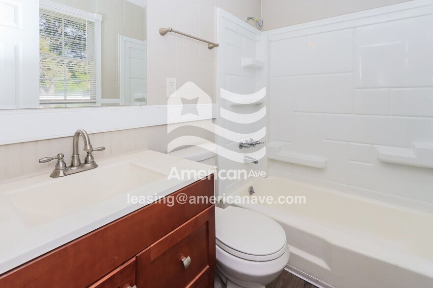 Building Photo - 106 Kingsnoll Dr