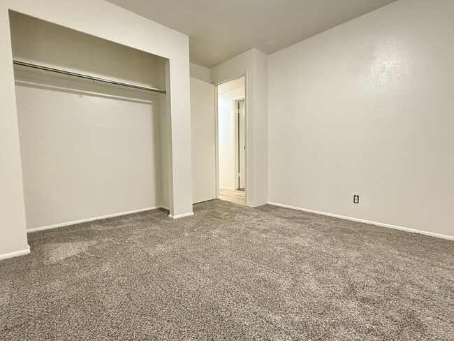 Building Photo - 2175 S 300 E