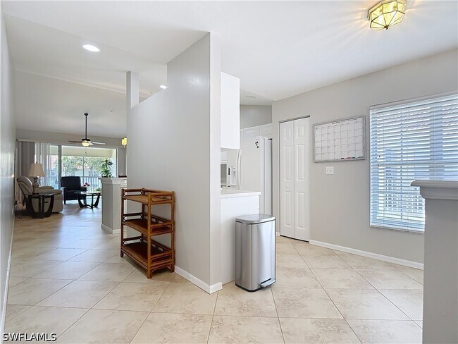 Building Photo - 4970 Deerfield Way