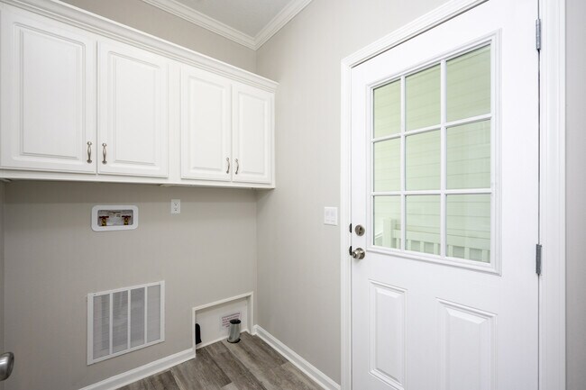 Building Photo - 1618 Killarney Ct