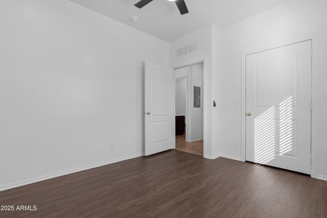 Building Photo - 8940 W Olive Ave