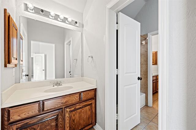 Building Photo - 9750 Candlewood Dr