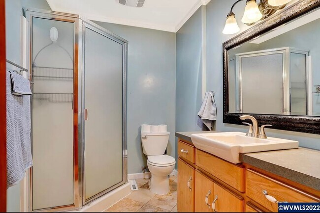 Building Photo - Available Now! 5 bedroom house with large yard and RV parking!