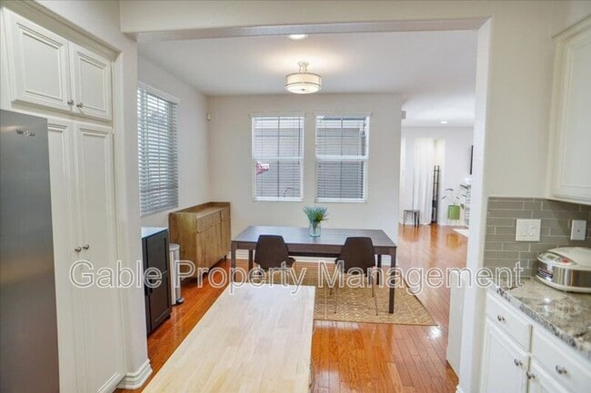 Building Photo - 27448 Coldwater Dr