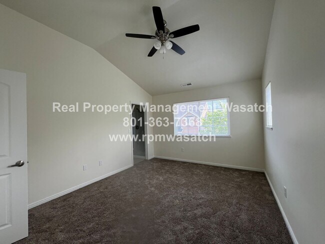 Building Photo - Come See this Beautiful, Recently Remodeled 3 Bedroom, 2.5 Bathroom Draper Town Home With HALF OF...
