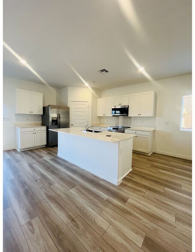 Building Photo - 12667 Ironbow Wy