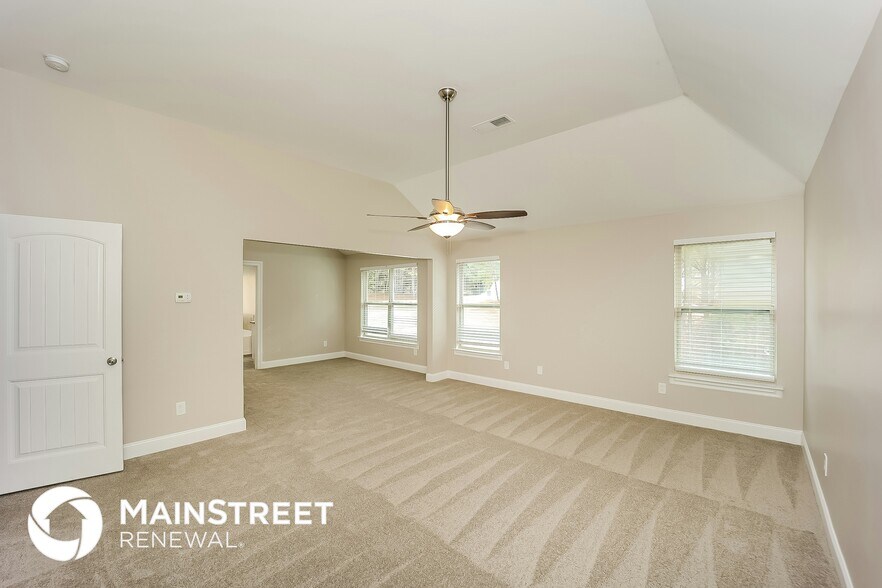 Building Photo - 315 Alamosa Path SW