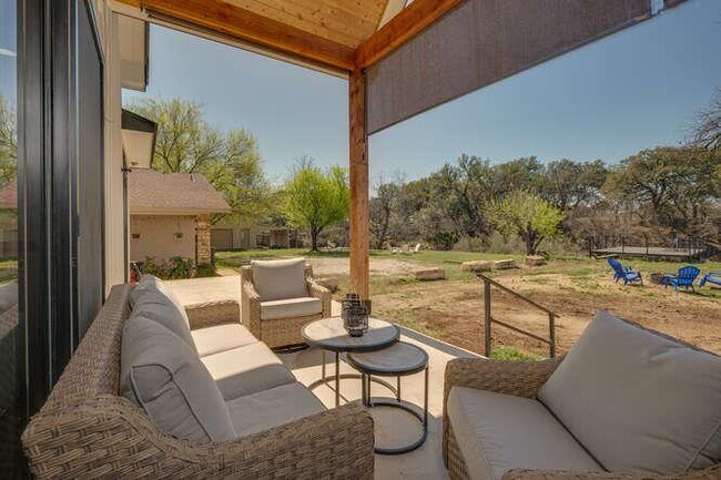 Building Photo - 614 Pecan Creek Dr