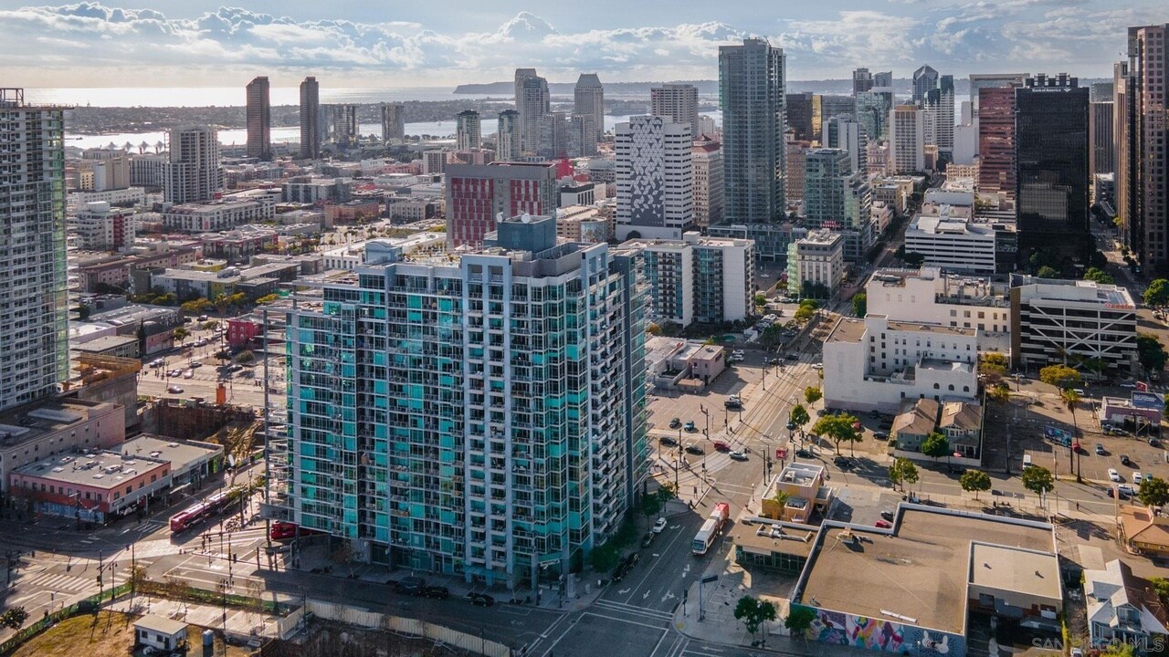 Building Photo - 1080 Park Blvd