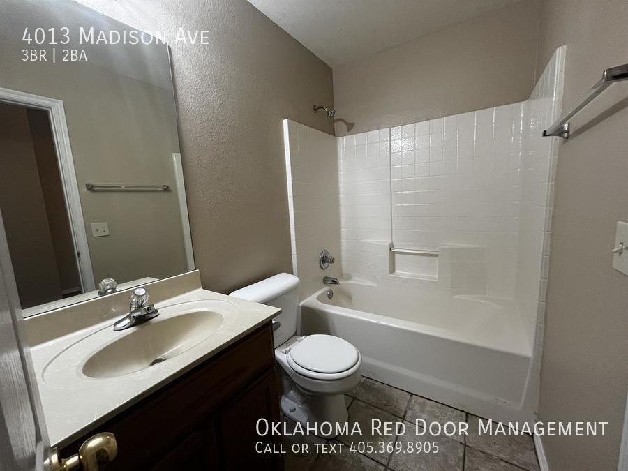 Building Photo - 4013 Madison Ave