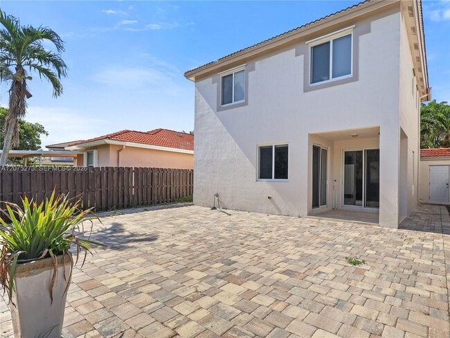 Building Photo - 15392 SW 25th Terrace