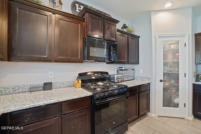 Building Photo - 1041 Earthstar Pl