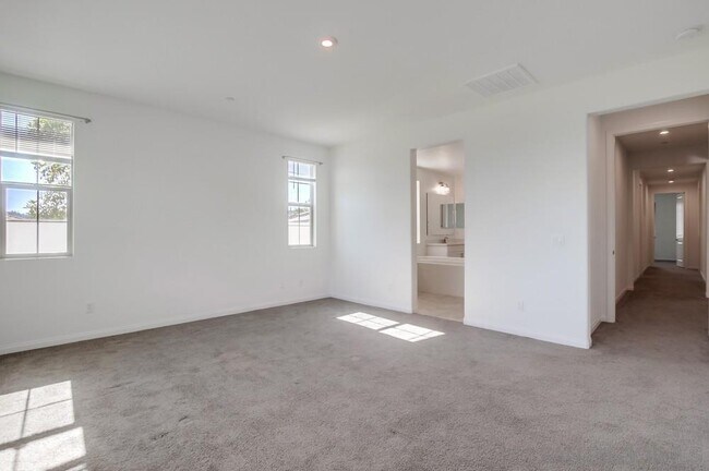 Building Photo - 2407 Medley Ln